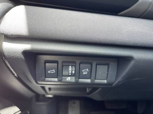 Used 2025 Subaru Outback Premium AWD/4WD image 24