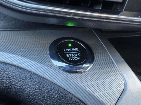 Used 2021 Ford Explorer XLT w/ Equipment Group 202A image 19