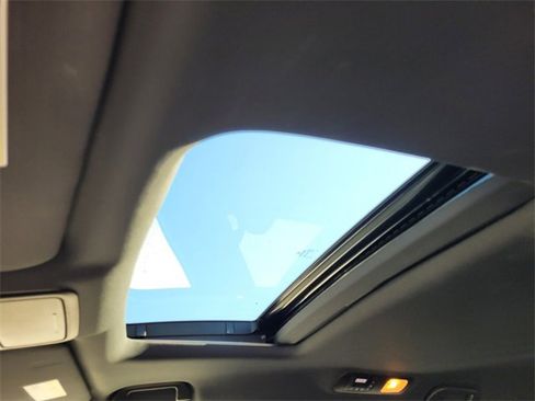 Used 2024 Honda Odyssey Sport image 5