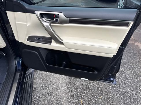 Used 2021 Lexus GX 460 Premium image 14