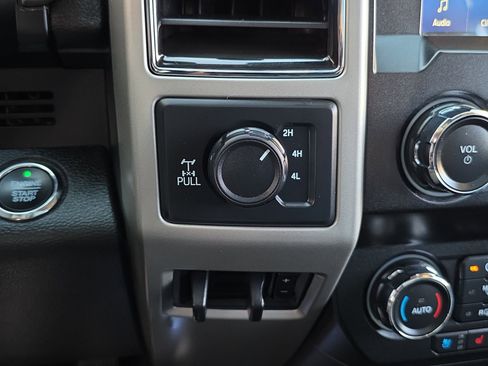 Used 2020 Ford F250 Lariat image 29