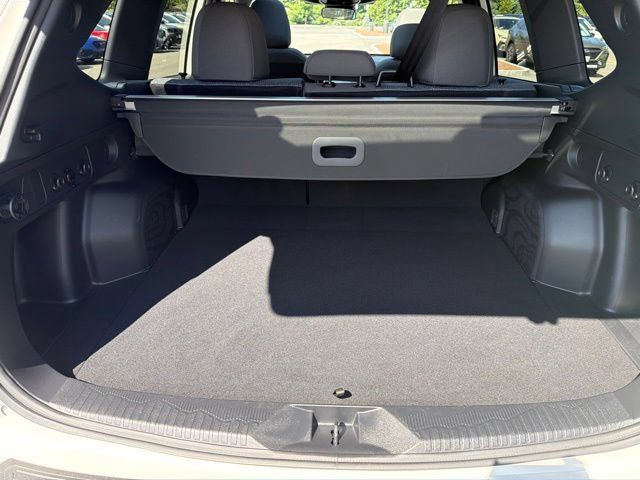 Certified 2025 Subaru Forester Premium AWD/4WD image 9