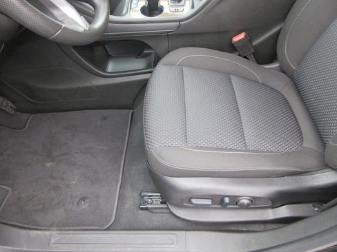 Used 2023 GMC Acadia SLE w/ Driver Convenience Package image 20