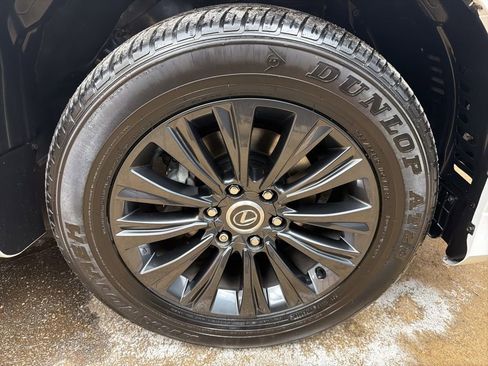 Used 2023 Lexus GX 460 Premium w/ Premium Package image 37