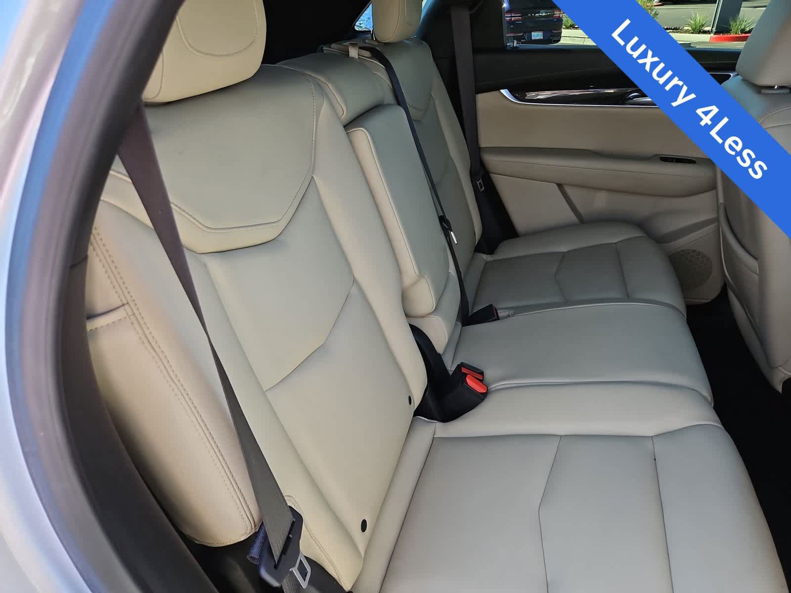 Used 2018 Cadillac XT5 FWD image 17