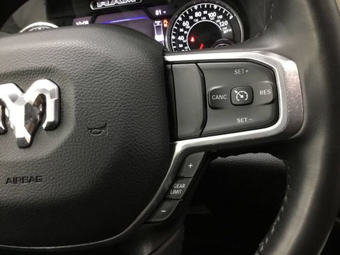 Used 2022 RAM 1500 Laramie AWD/4WD image 36