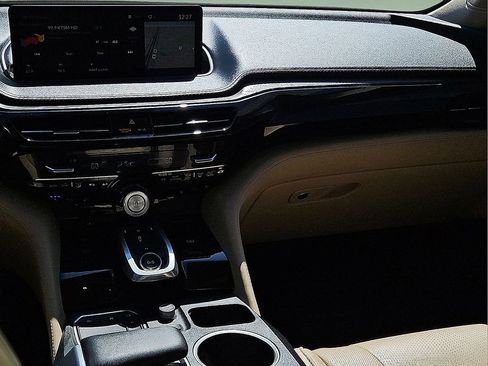 Used 2023 Acura MDX SH-AWD w/ Advance Package image 17