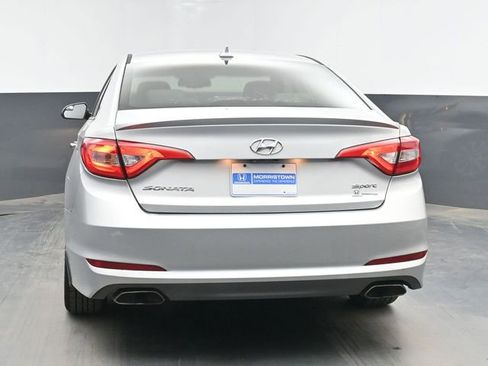 Used 2017 Hyundai Sonata Sport w/ Value Edition Package 02 FWD image 9