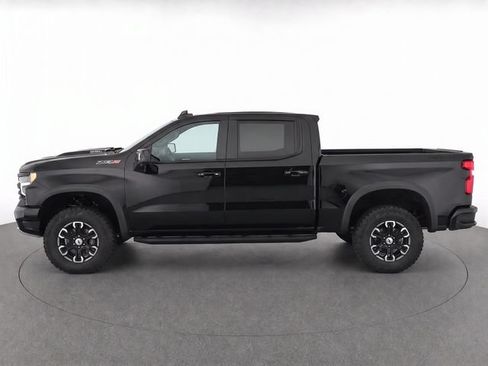 Used 2023 Chevrolet Silverado 1500 ZR2 w/ Technology Package AWD/4WD image 6