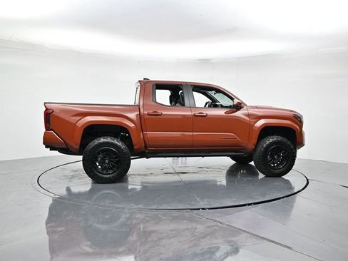 Used 2025 Toyota Tacoma TRD Sport image 2