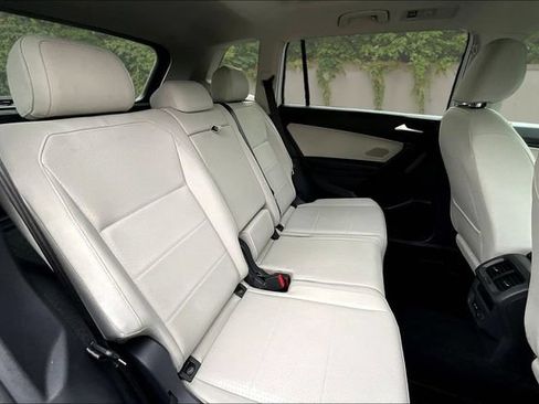 Used 2019 Volkswagen Tiguan SEL AWD/4WD image 25