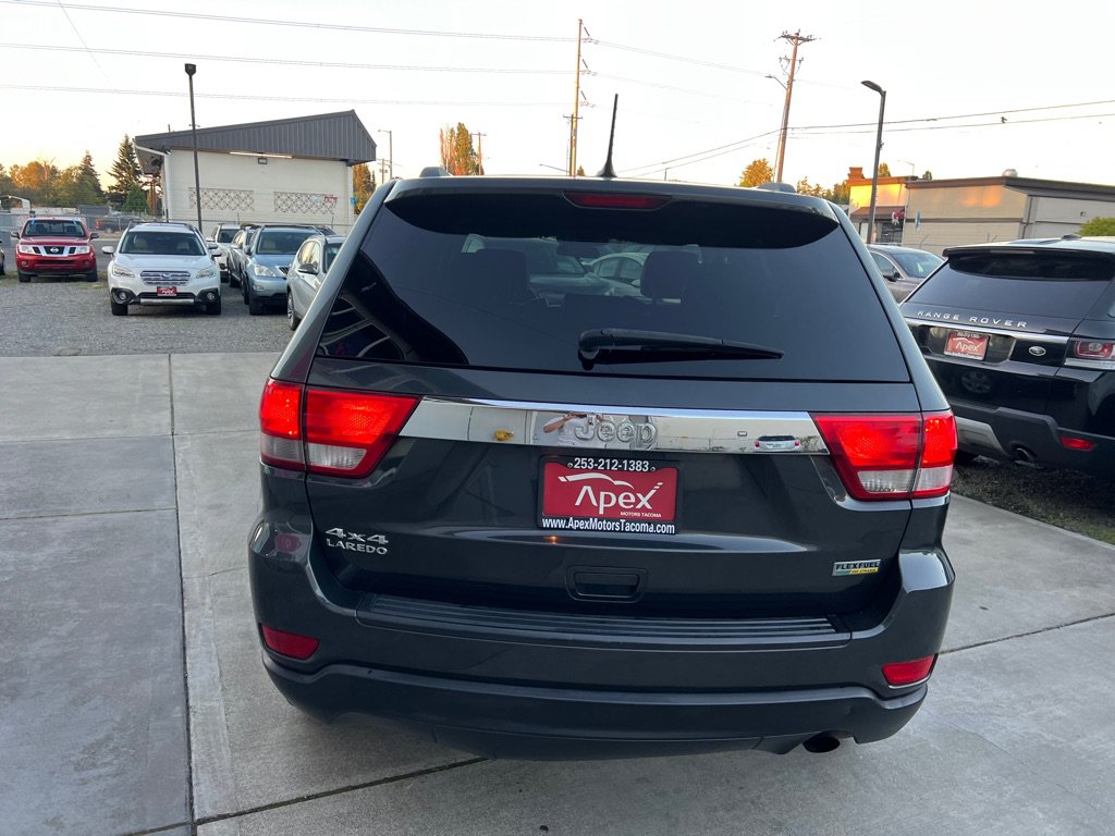Used 2011 Jeep Grand Cherokee Laredo AWD/4WD image 6