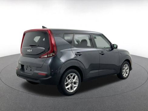 Used 2025 Kia Soul LX w/ LX Technology Package FWD image 9