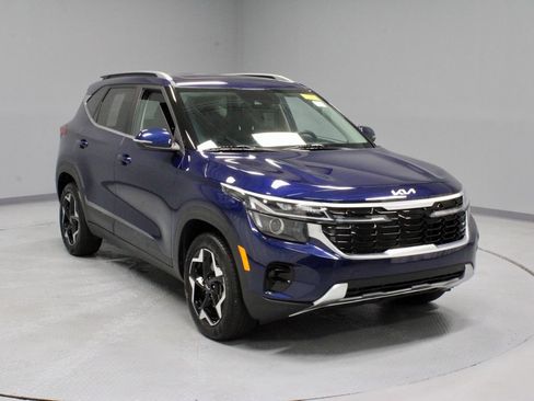 Used 2024 Kia Seltos EX AWD/4WD image 1