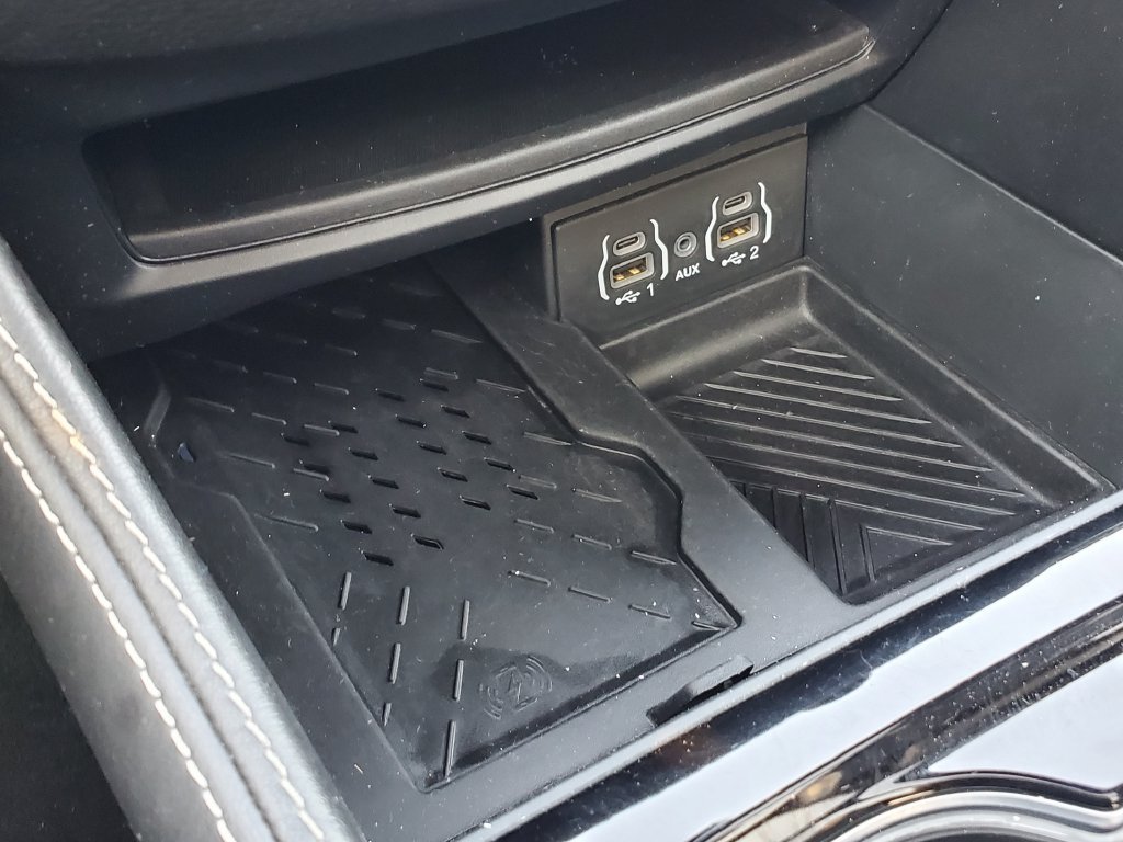 Used 2025 Chrysler Pacifica Limited FWD image 35