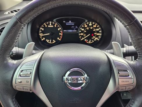 Used 2016 Nissan Altima 2.5 SR w/ LED Appearance Package FWD image 17