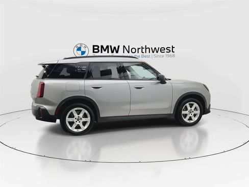Used 2025 MINI Cooper Countryman S w/ Comfort Package Max image 4