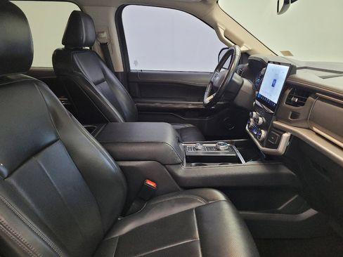 Used 2022 Ford Expedition XLT AWD/4WD image 21