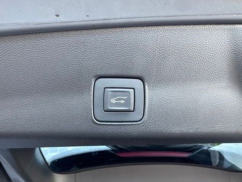 Used 2024 Chevrolet TrailBlazer LT w/ Convenience Package FWD image 21