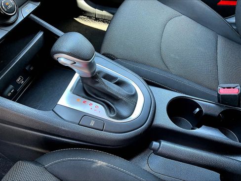Used 2024 Kia Forte LXS FWD image 17