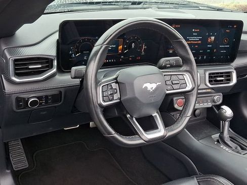 Used 2025 Ford Mustang Premium image 10