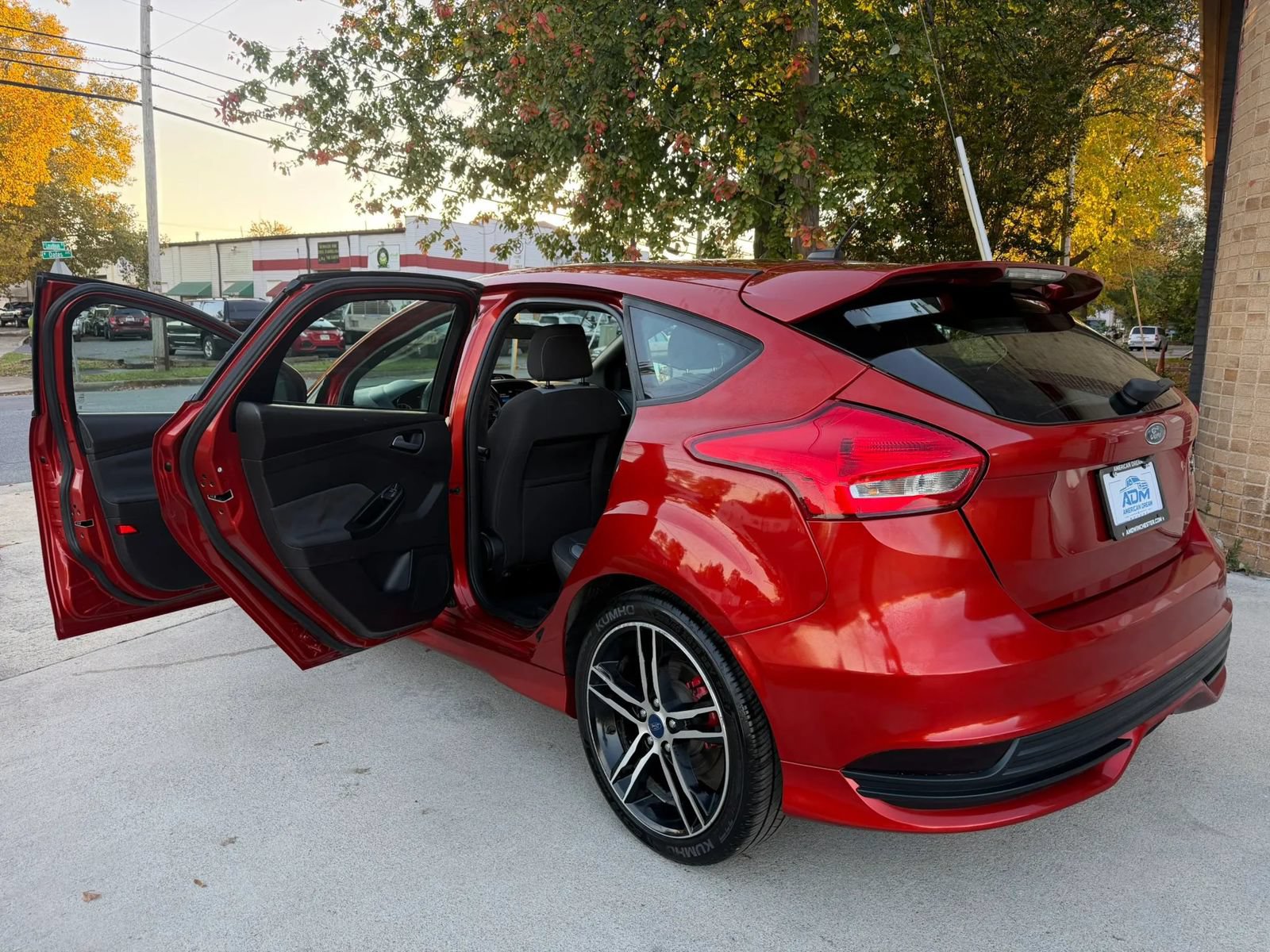 Used 2018 Ford Focus ST FWD image 20