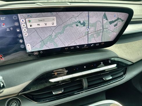 New 2026 Buick Enclave Sport Touring w/ Power Package FWD image 28