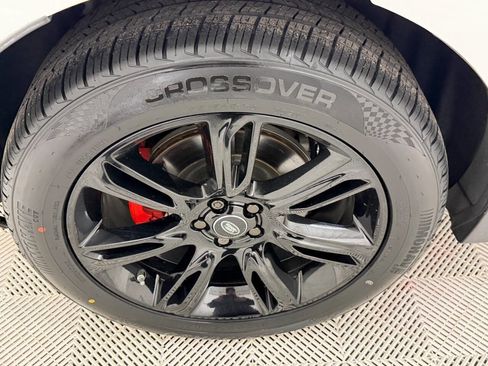 Used 2020 Land Rover Range Rover Velar S image 47