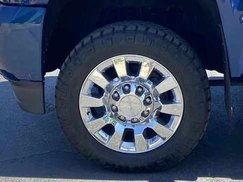 Used 2017 GMC Sierra 2500 Denali w/ Duramax Plus Package AWD/4WD image 28