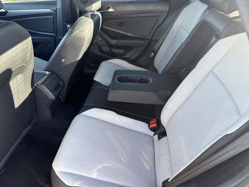 Used 2021 Volkswagen Jetta R-Line image 6