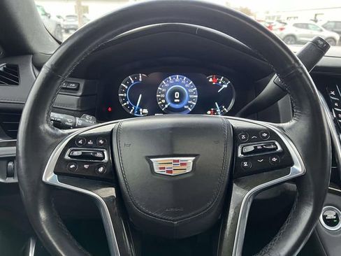 Used 2016 Cadillac Escalade Platinum image 27