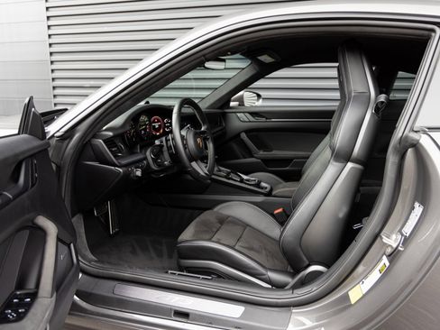 Certified 2022 Porsche 911 GT3 image 24