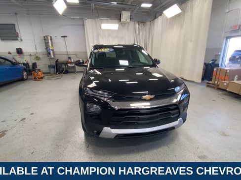 Certified 2023 Chevrolet TrailBlazer LT w/ Convenience Package FWD image 3