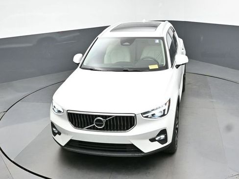 Used 2024 Volvo XC40 B5 Plus w/ Climate Package AWD/4WD image 19
