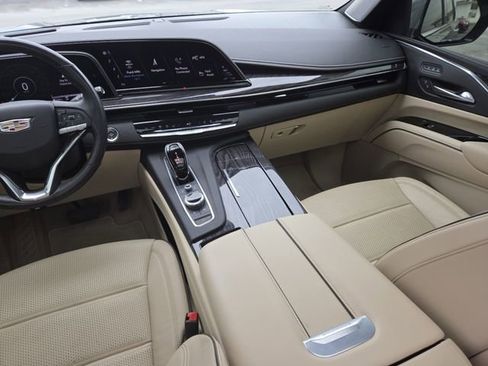 Used 2021 Cadillac Escalade Premium Luxury w/ Driver Assist Tech Package image 38