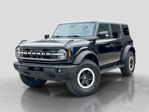 Used 2024 Ford Bronco Outer Banks w/ Sasquatch Package AWD/4WD image 1