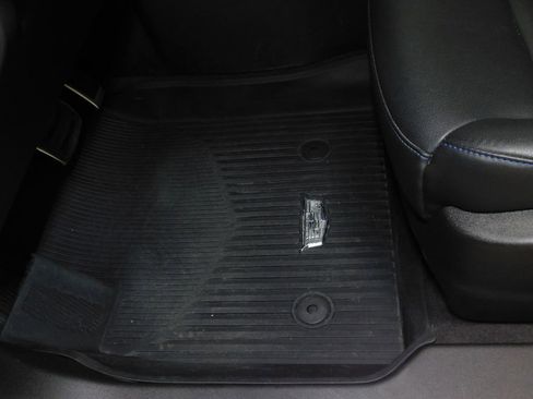 Used 2024 Cadillac XT4 Sport w/ LPO, Floor Liner Package AWD/4WD image 29