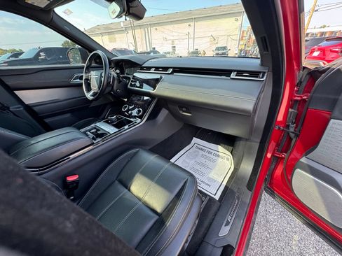 Used 2019 Land Rover Range Rover Velar R-Dynamic SE AWD/4WD image 33