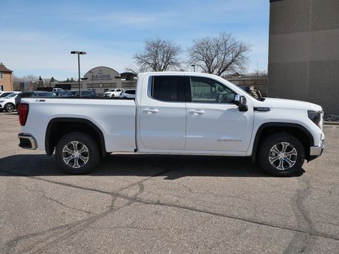 New 2026 GMC Sierra 1500 SLE AWD/4WD image 17