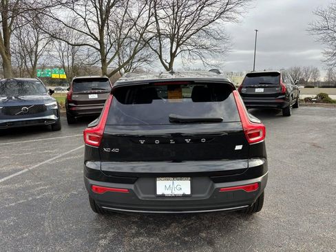 Used 2024 Volvo XC40 Recharge Core w/ Protection Package Premier image 6