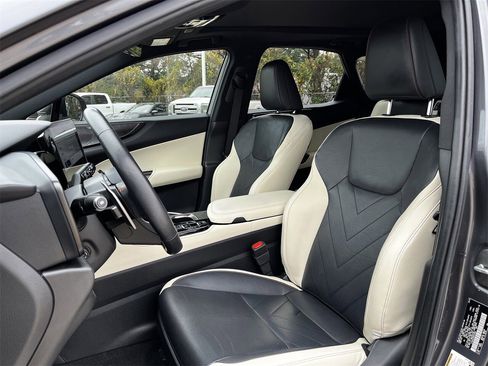 Used 2024 Lexus NX 300h AWD w/ Luxury Package image 24