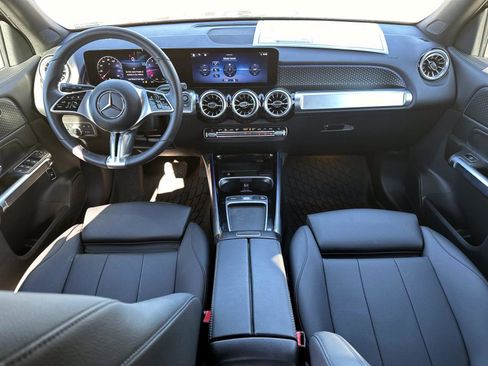 Used 2025 Mercedes-Benz GLB 250 image 16