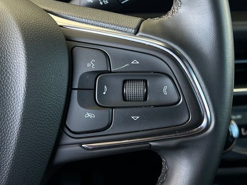 Used 2025 Buick Envista Sport Touring FWD image 32