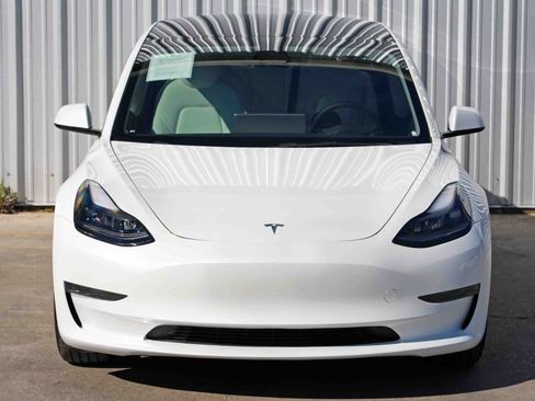 Used 2023 Tesla Model 3 Standard Range image 48