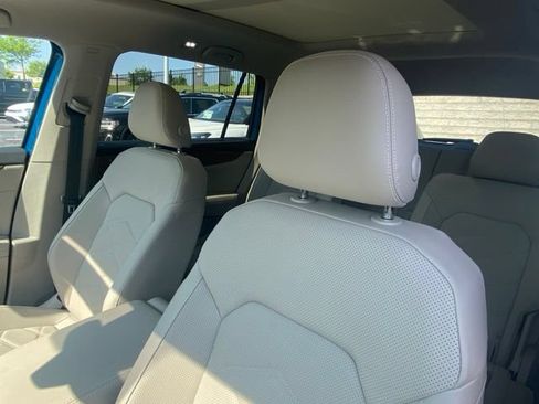 Certified 2026 Volkswagen Atlas SE w/ Panoramic Sunroof Package FWD image 13