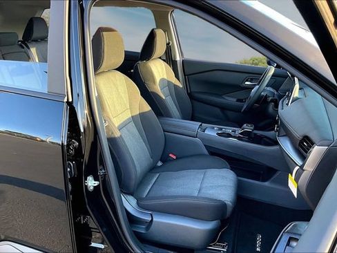 New 2026 Nissan Rogue SV FWD image 10