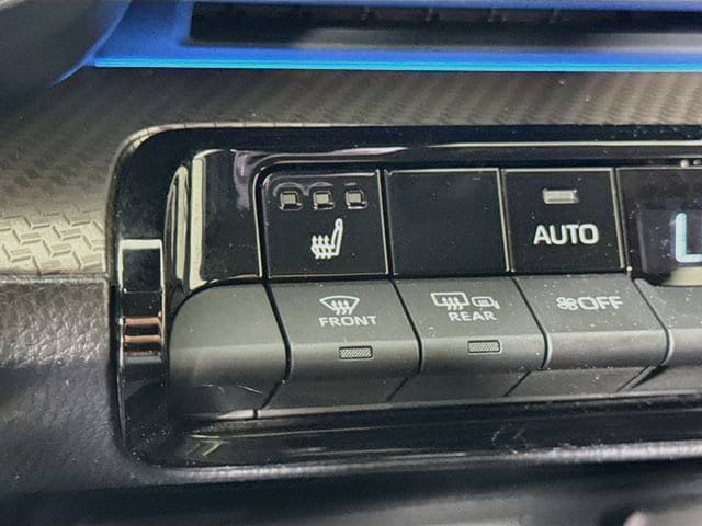 Certified 2024 Toyota Prius XLE FWD image 21