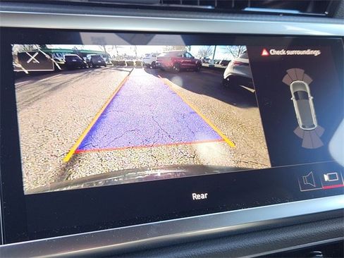 New 2025 Audi Q3 2.0T Premium image 16