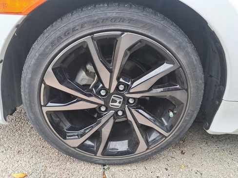 Used 2020 Honda Civic Sport image 4