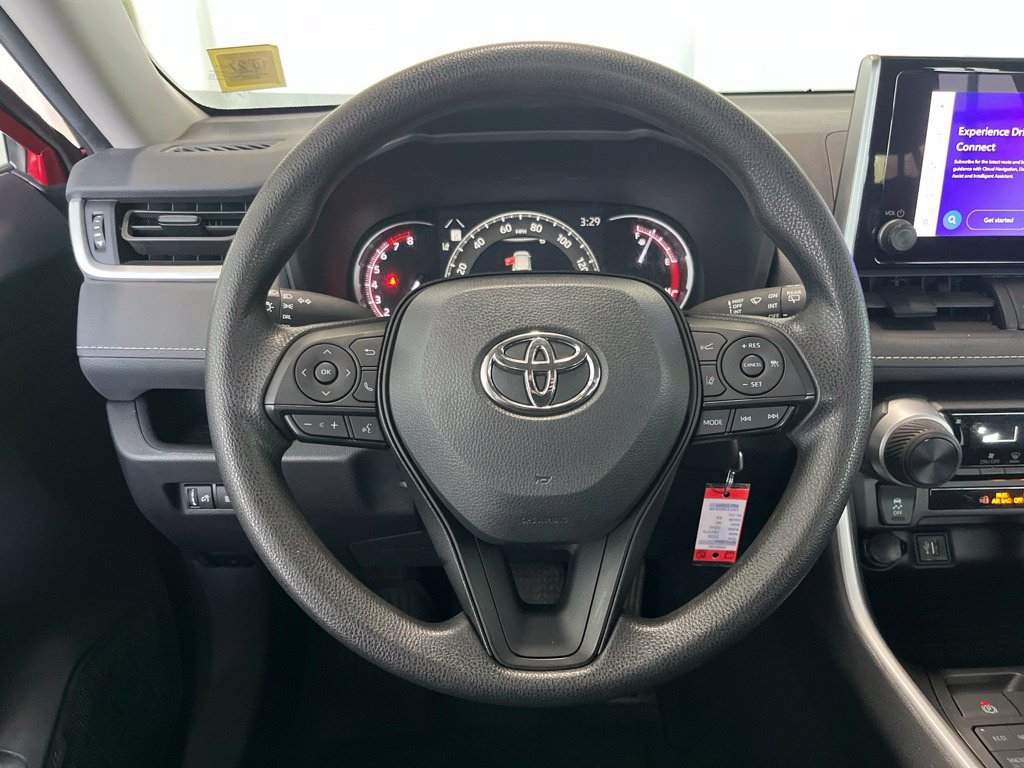 Used 2024 Toyota RAV4 LE AWD/4WD image 5